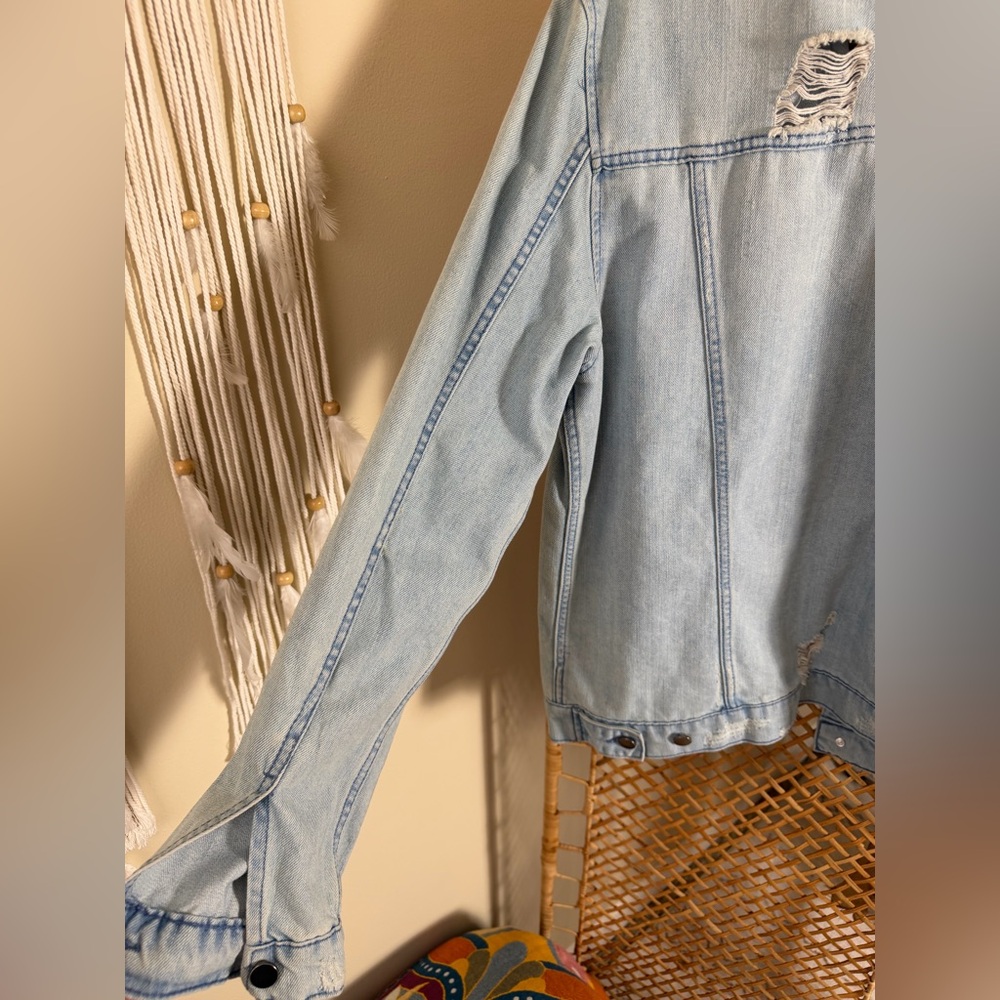 JayWalker Light Blue Distressed Denim Trucker Jacket - Picture 6 of 12